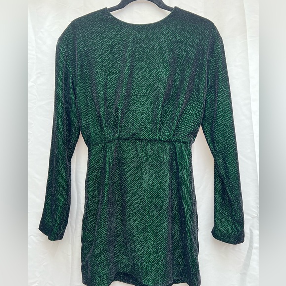 & Other Stories | Velvet Long Sleeve Green Mini Dress Open Back | Size 4 - Picture 2 of 4